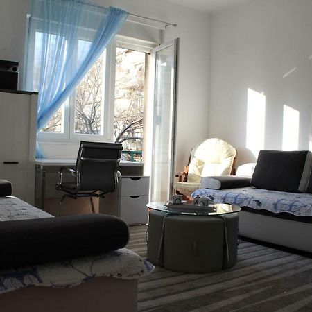 Cozy Apartment Kolumbo 2 min from Ultra Festival Сплит Екстериор снимка
