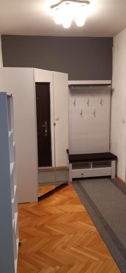 Cozy Apartment Kolumbo 2 min from Ultra Festival Сплит Екстериор снимка